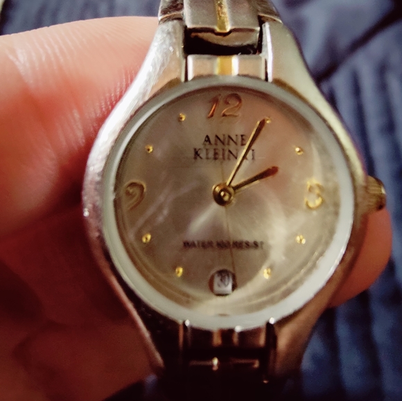 Anne Klein watch - Picture 5 of 6